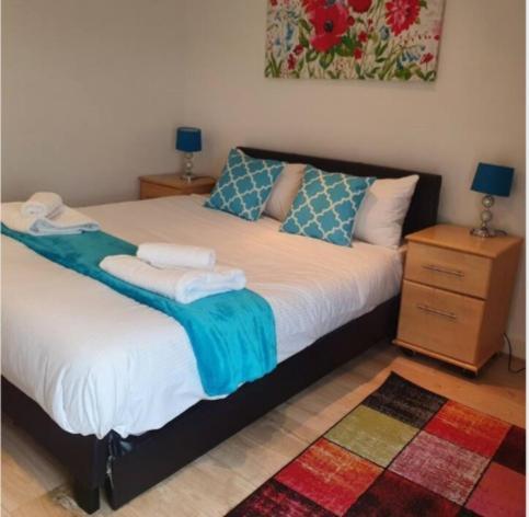 ロンドンLovely Waterfront Flat Canary Wharf Excel Centreアパートメント エクステリア 写真
